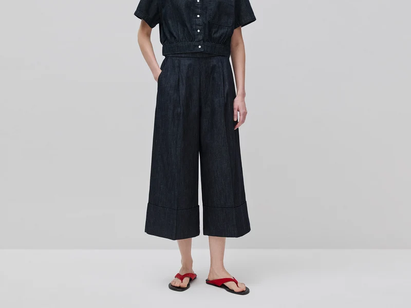 Pantaloni cropped in denim
