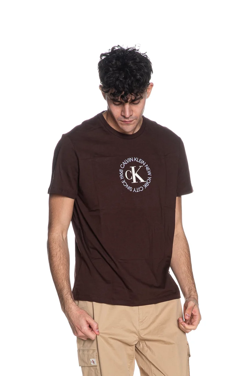 T Shirt Calvin Klein Ss 30s World Circle Tee Da Uomo Cioccolato