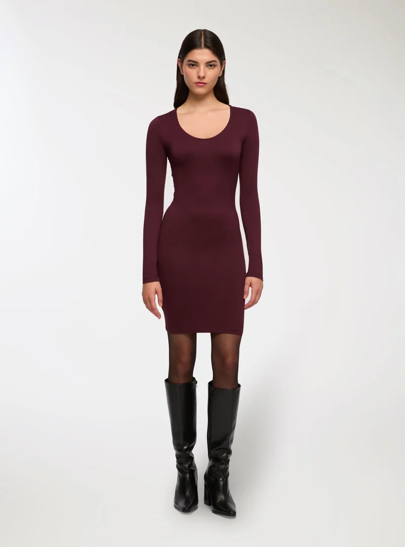 Bodydress scollo ampio in tessuto caldo