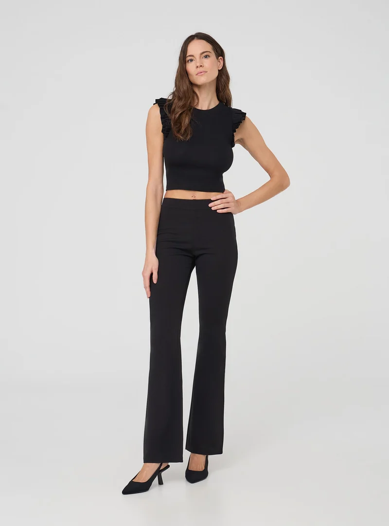 T-shirt crop con maniche a balze