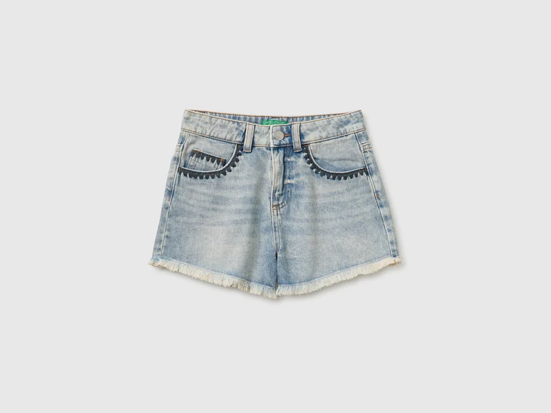 Shorts di jeans con ricami