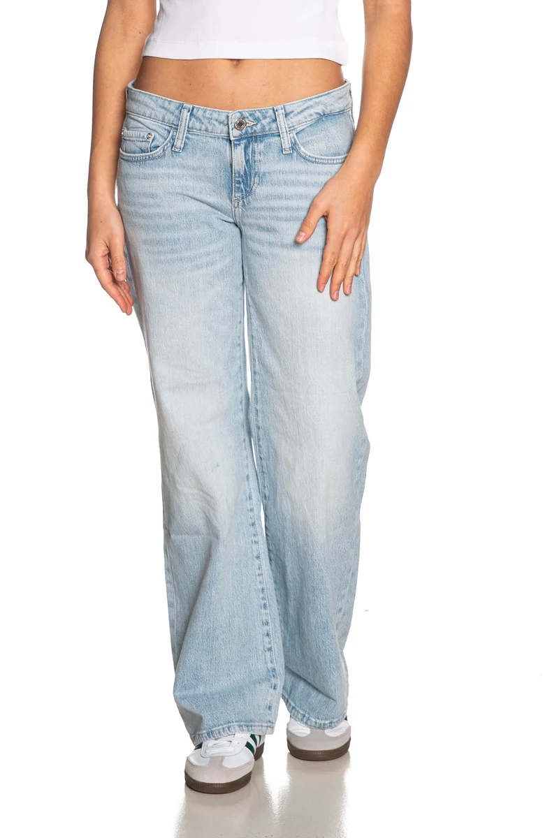 Jeans Guess Low Rise Sloucy Da Donna Denim Delavè Light Blu
