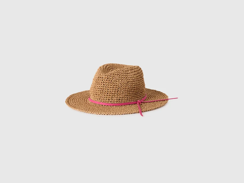 Cappello intrecciato