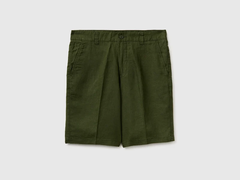 Pantaloni corti in puro lino