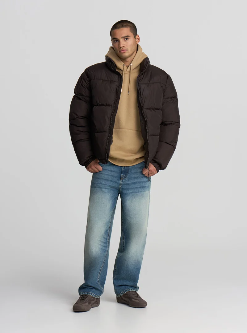 Giubbotto imbottito con zip e collo alto