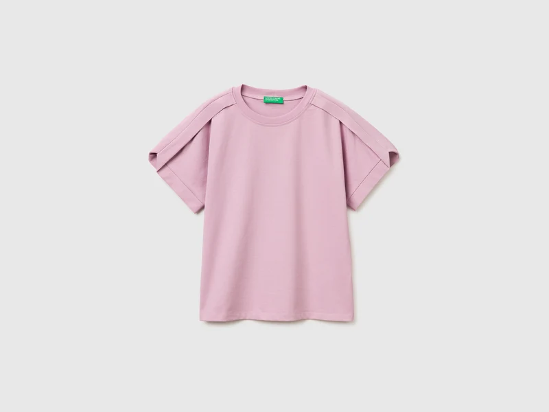 T-shirt con piega sulle spalle