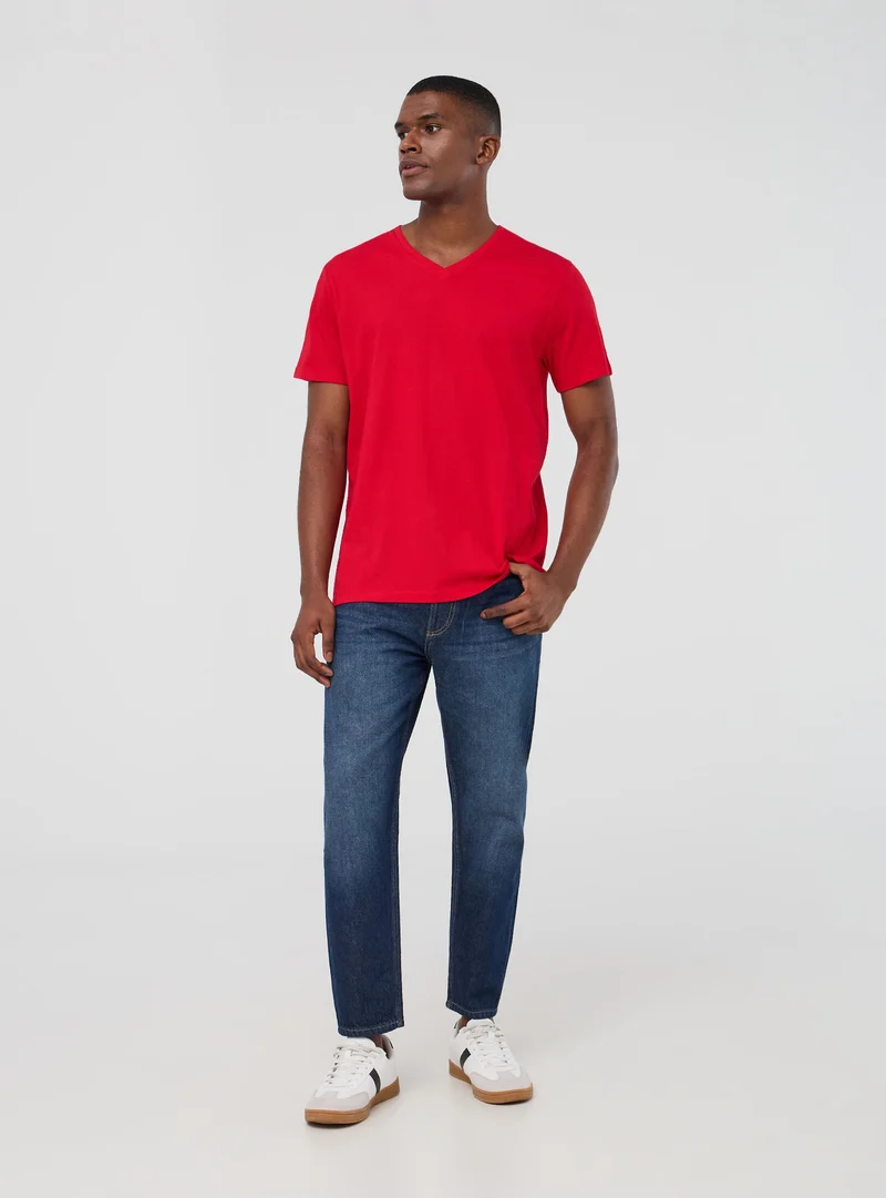 T-shirt basic con scollo a v