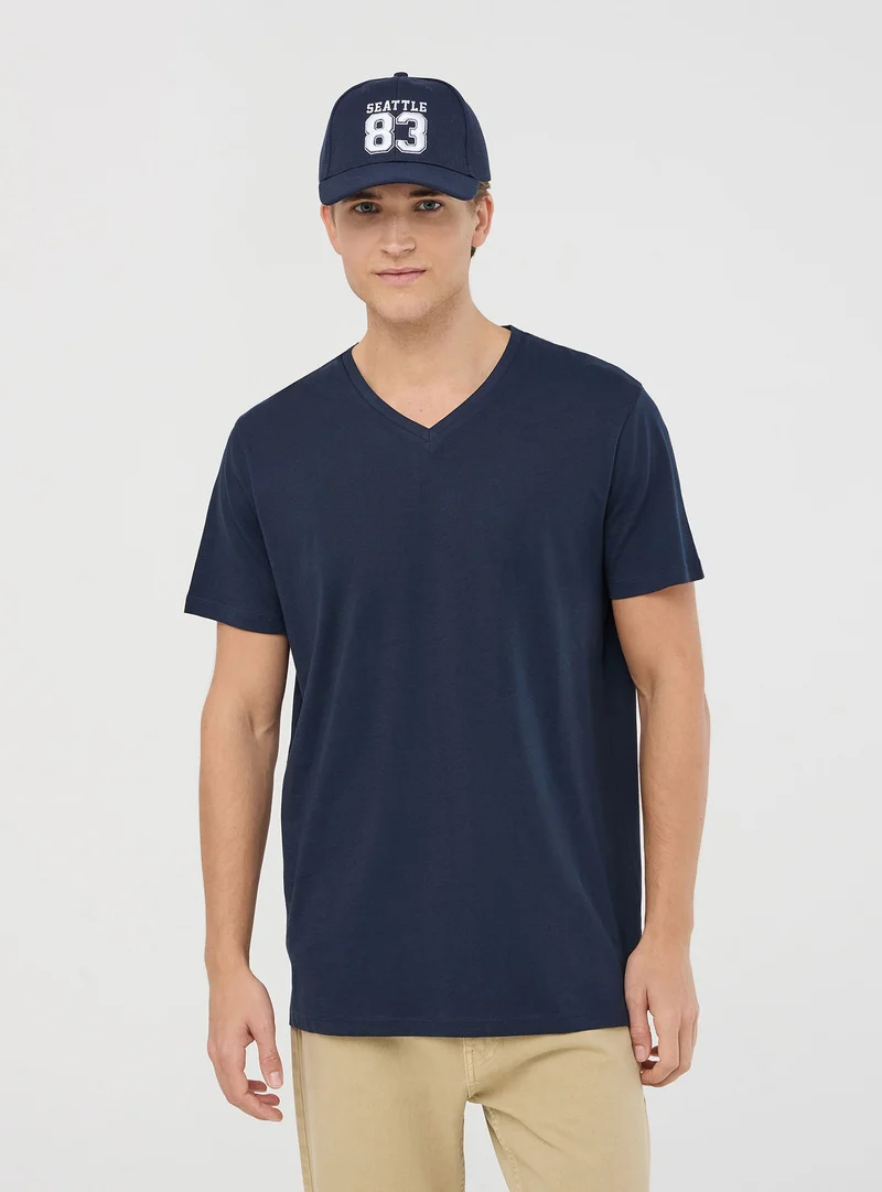 T-shirt basic con scollo a v