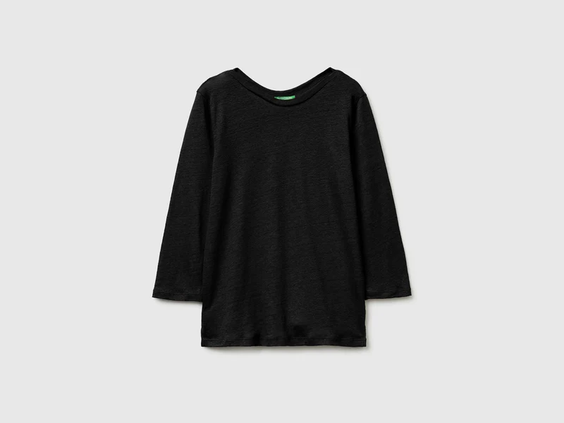 T-shirt scollo a barchetta in puro lino
