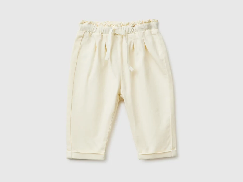 Pantaloni con mini rouches