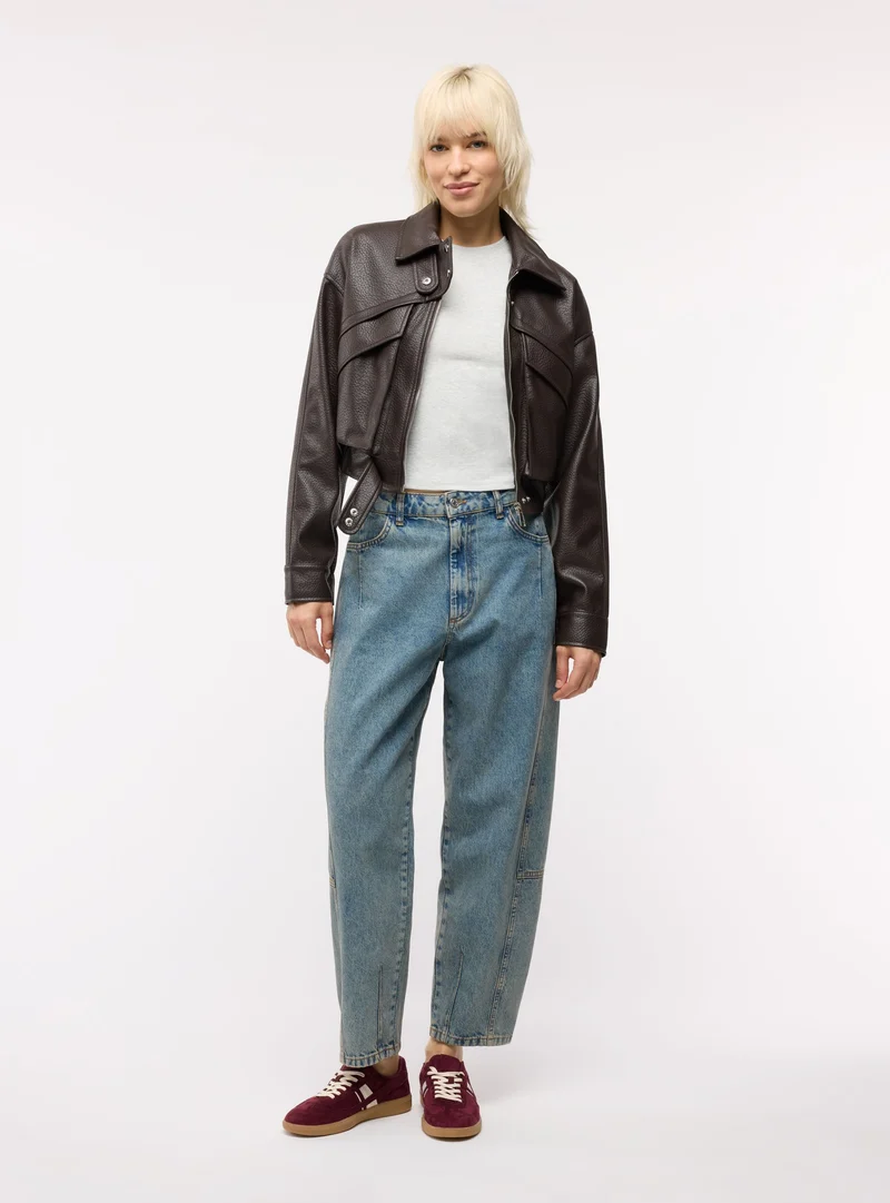 Bomber corto con maxi tasche