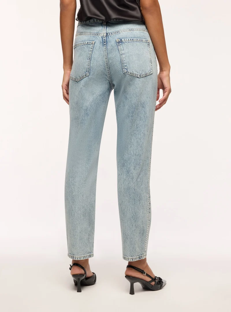 Jeans mom con borchie
