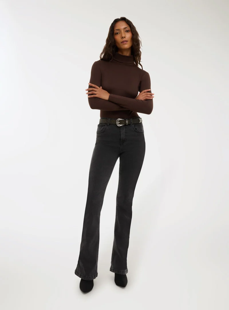 Jeans zampa a vita alta