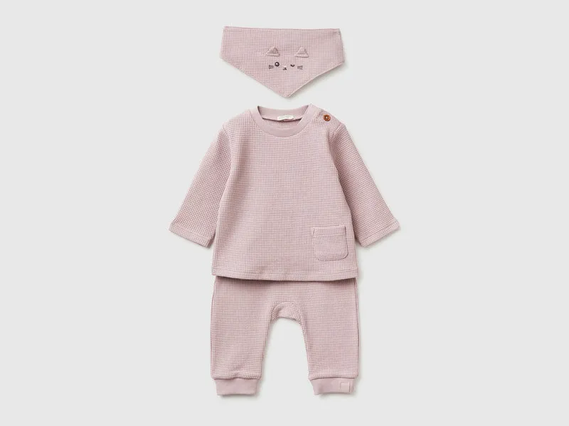 Set maglia pantaloni e bavaglino