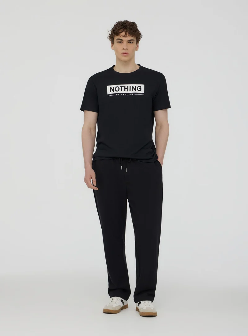 T-shirt con scritta frontale