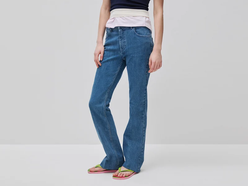 Jeans flare fit