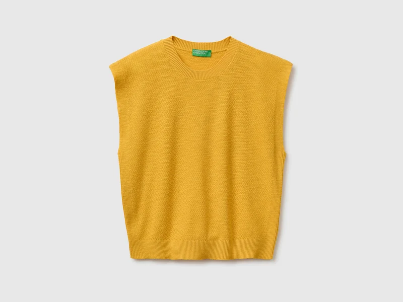Maglia smanicata in misto lino