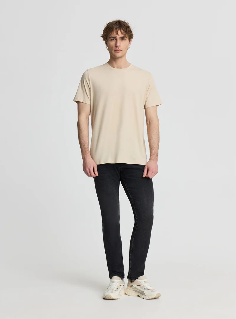 T-shirt basic a tinta unita