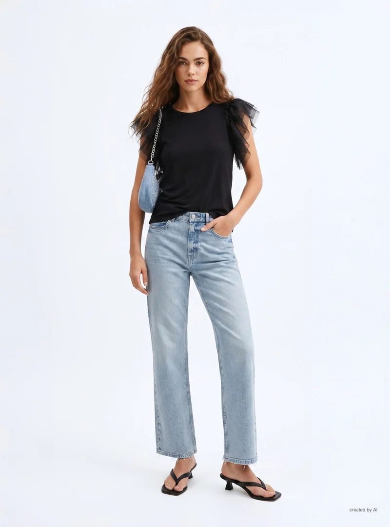 T-shirt con maniche a balze in tulle