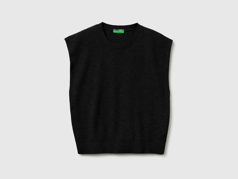 Maglia smanicata in misto lino