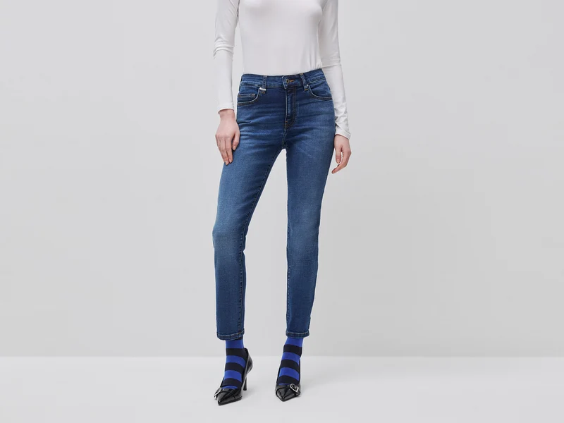 Jeans slim fit a vita alta