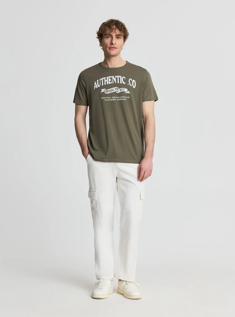 T-shirt con scritta