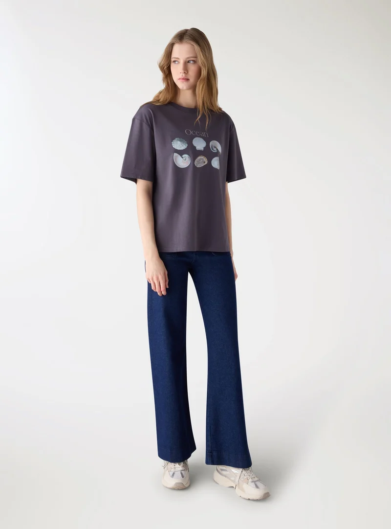 T-shirt over con stampa oceano