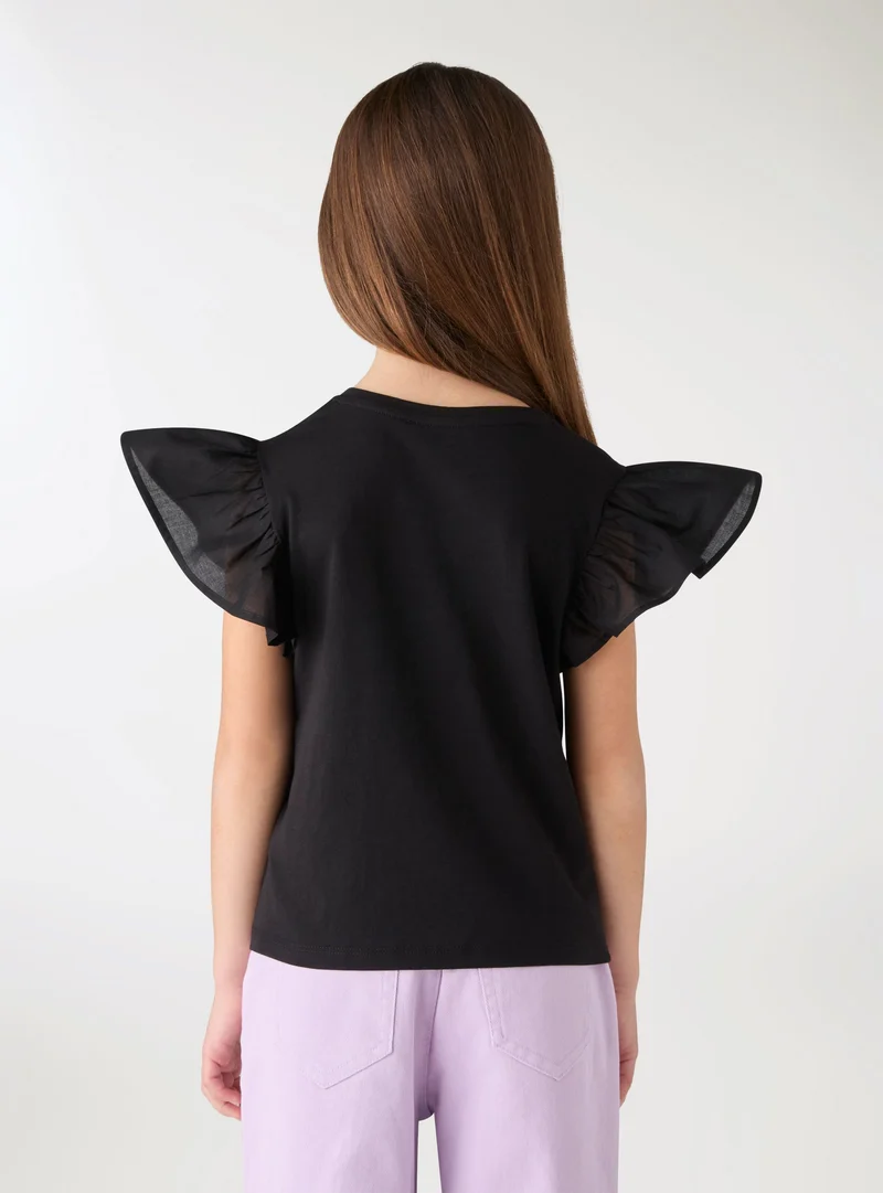 T-shirt maniche a balze e scritta glitter