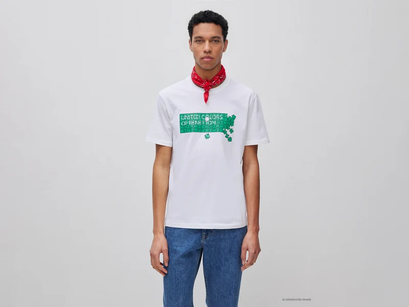 T-shirt in cotone con logo