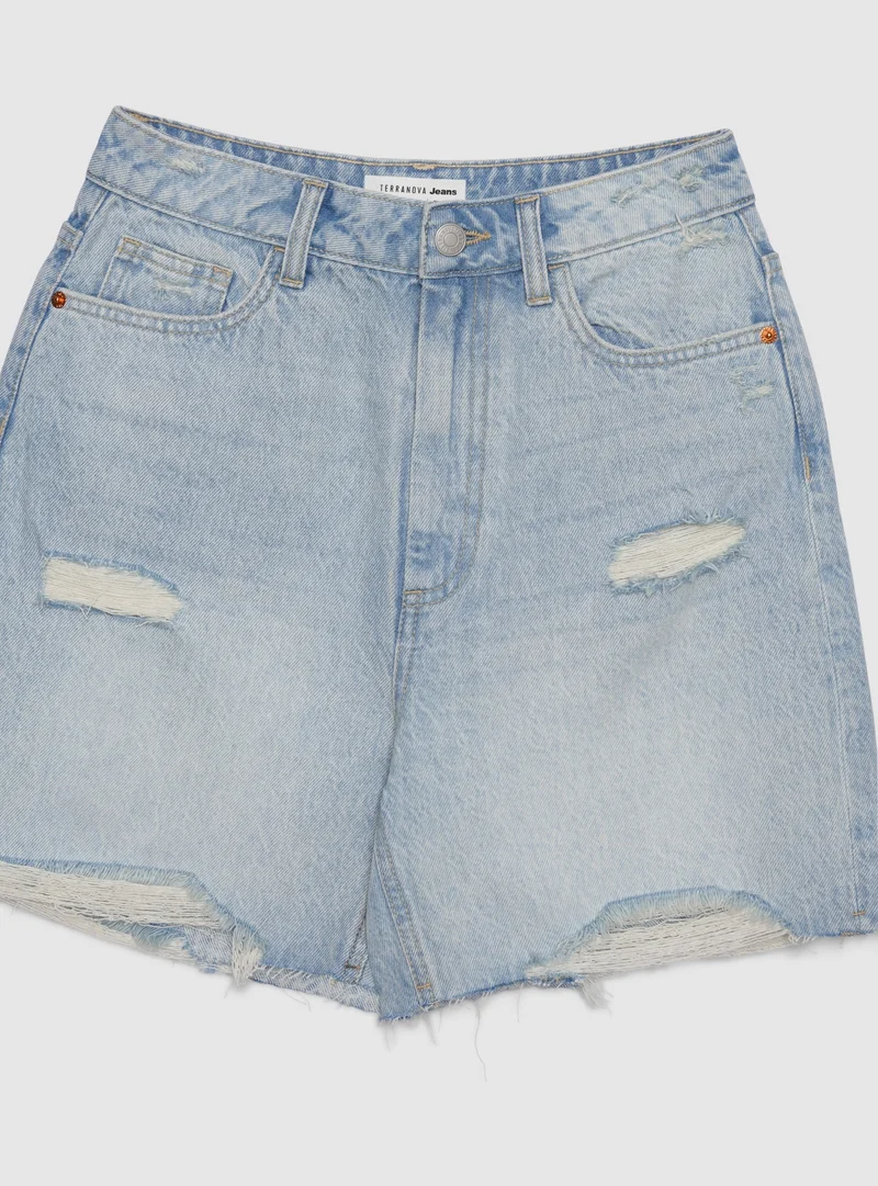 Bermuda in denim con strappi e orlo sfrangiato