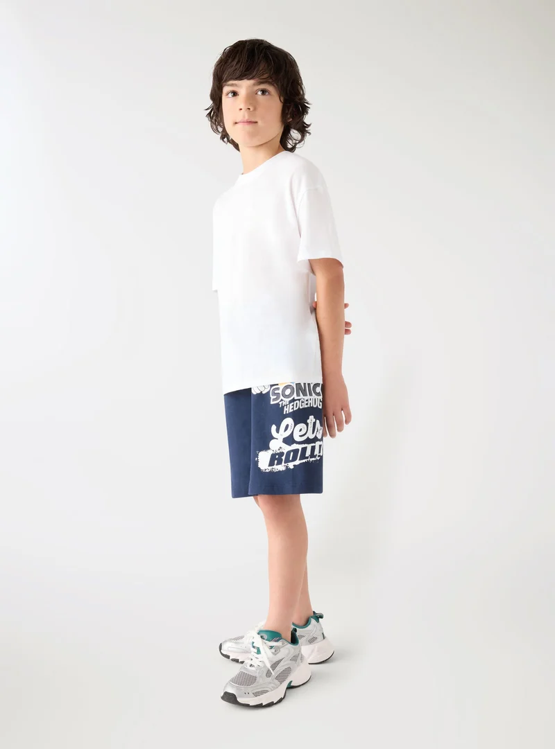 Pantaloni tuta corti con stampa Sonic®