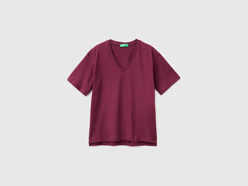 T-shirt scollo a V in cotone leggero