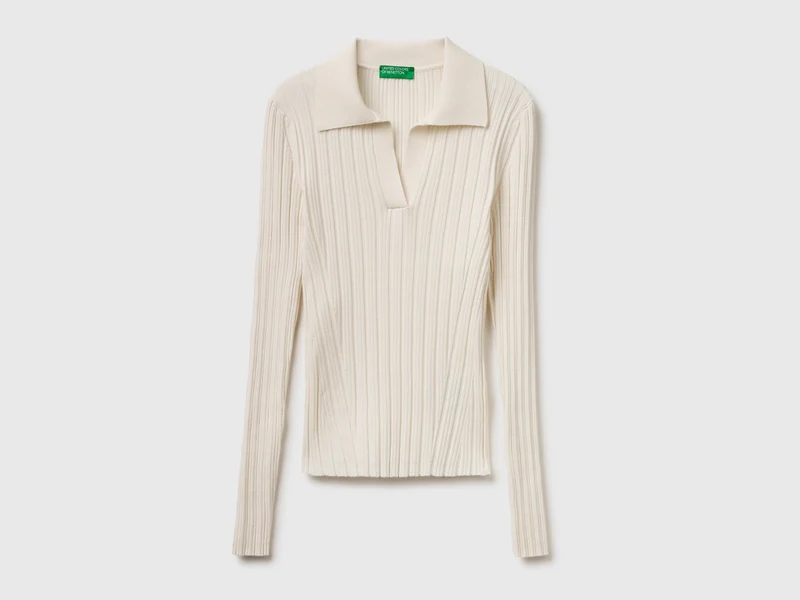 Maglia a costine con colletto polo