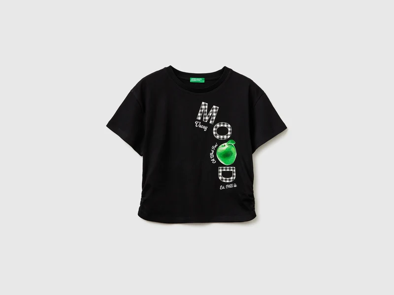 T-shirt arricciata sui fianchi