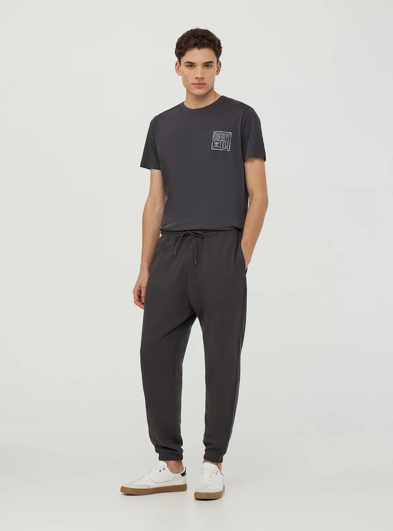 Pantaloni jogger con coulisse