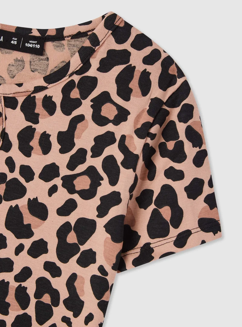 Maglietta animalier e cut-out