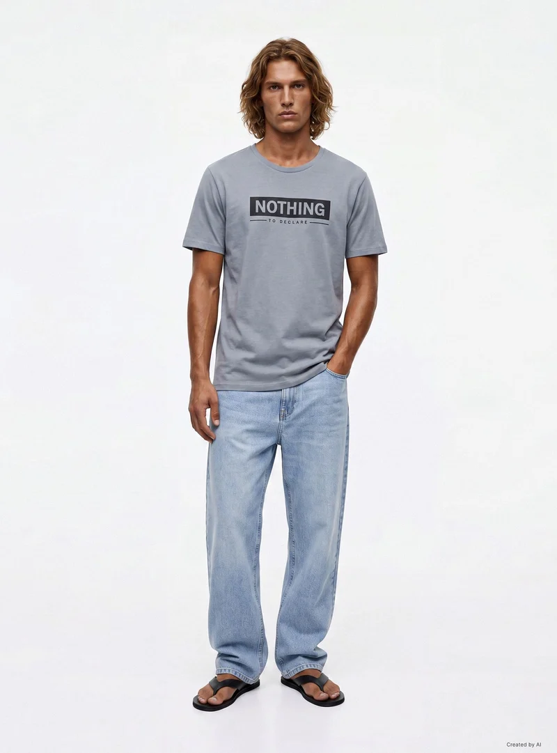 T-shirt con scritta frontale