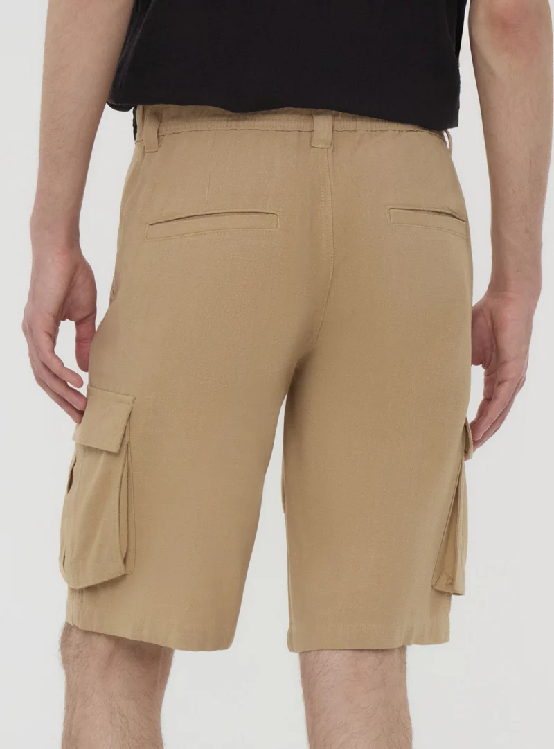 Pantaloncini cargo in misto lino