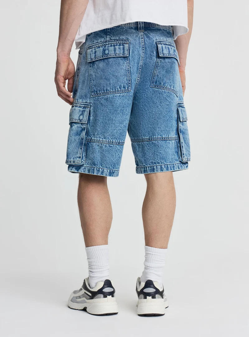 Pantaloncini cargo in denim