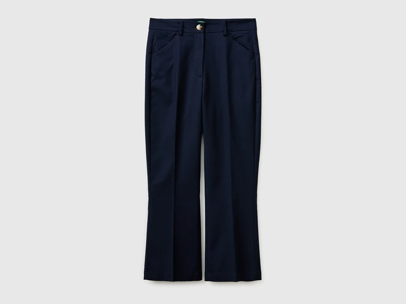 Pantaloni a trombetta