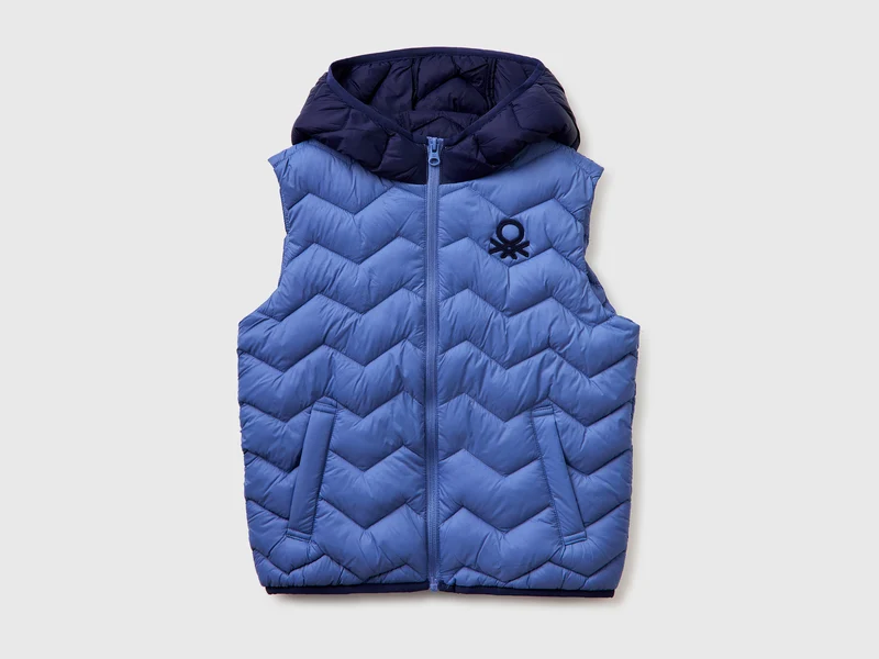 Gilet imbottito con cappuccio
