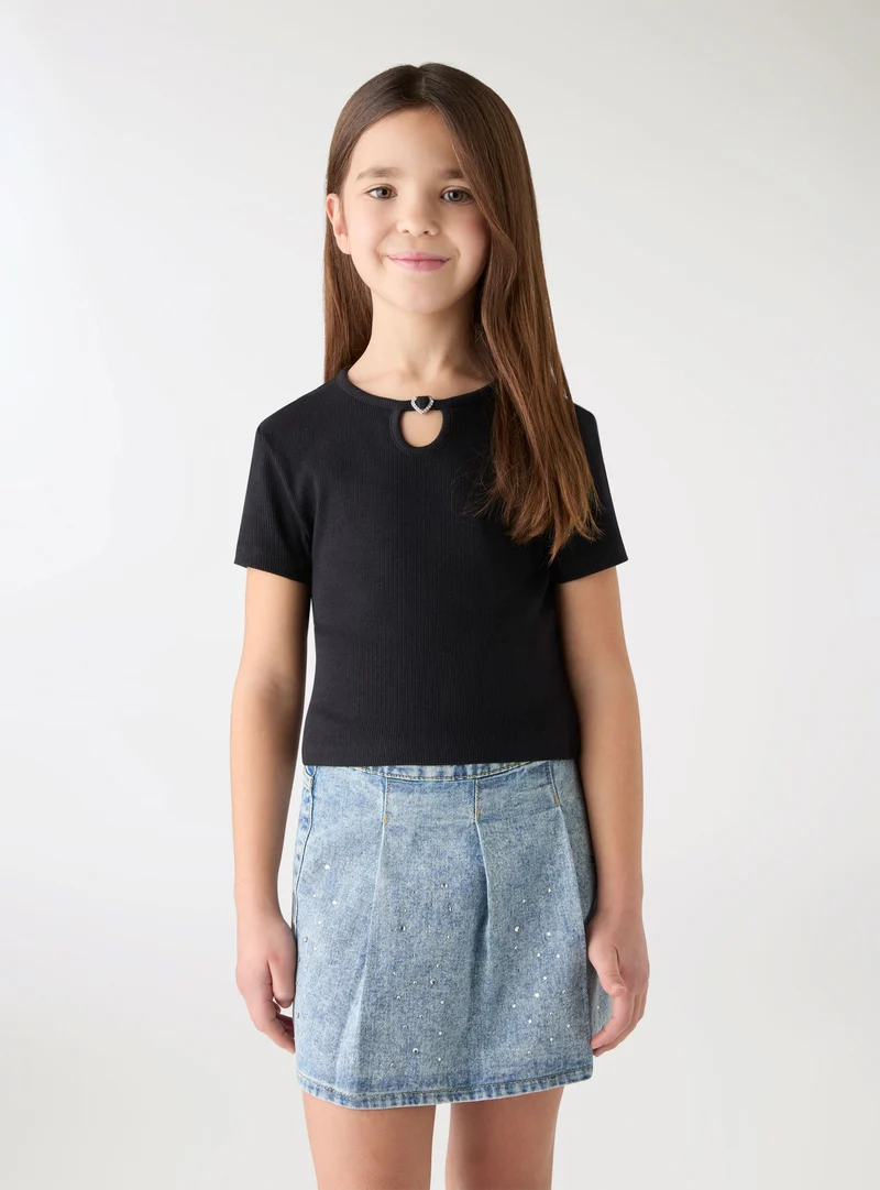 T-shirt crop con cuore