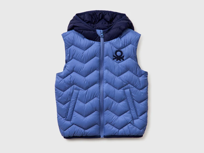 Gilet imbottito con cappuccio
