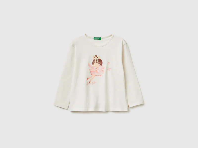 T-shirt con stampa e applicazioni