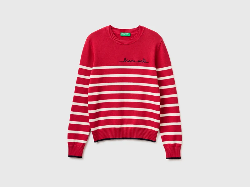 Maglia a righe con scritta ricamata
