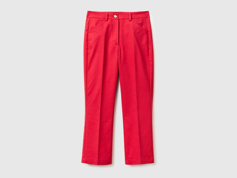Pantaloni a trombetta