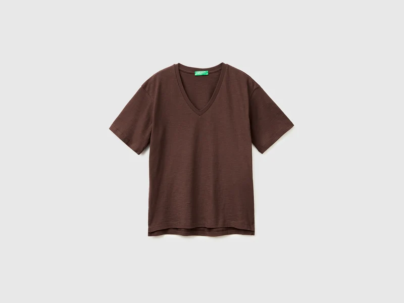 T-shirt scollo a V in cotone leggero