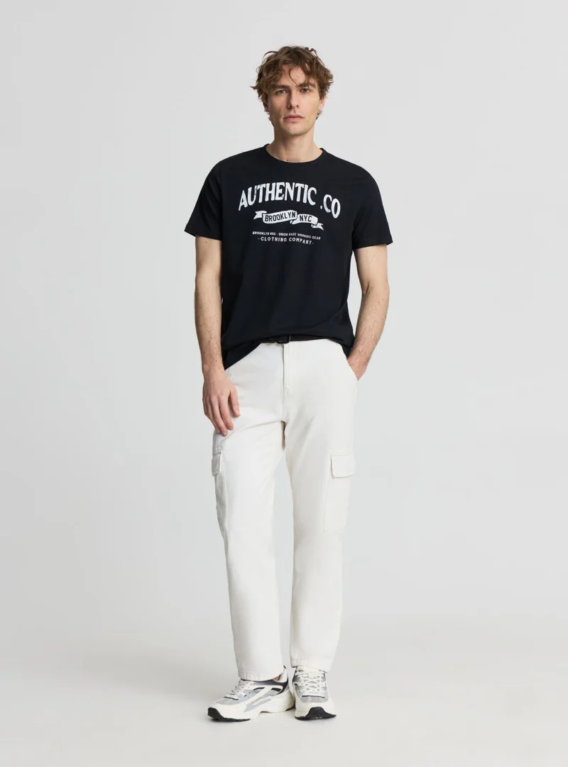 T-shirt con scritta