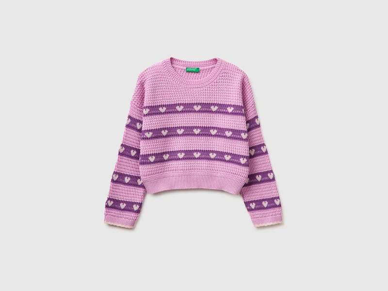 Maglia con righe e cuori