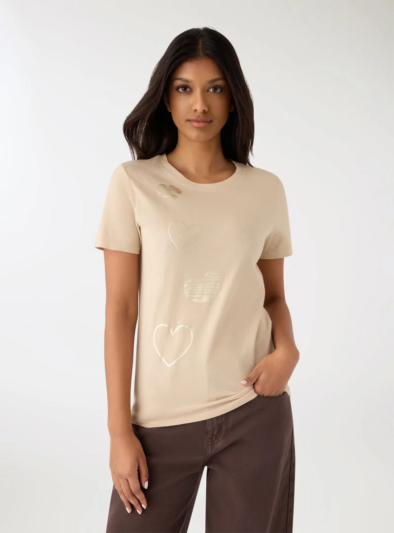 T-shirt con cuori